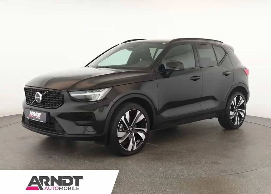 Volvo XC40 B4 Plus Dark LED Digi Navi HaKa ACC Kam 20" 07/2023-photo-0