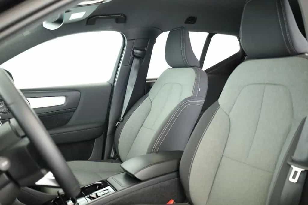 Volvo XC40 B4 Plus Dark LED Digi Navi HaKa ACC Kam 20" 07/2023-photo-13