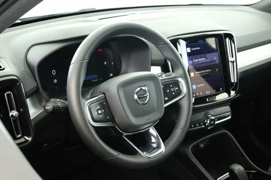 Volvo XC40 B4 Plus Dark LED Digi Navi HaKa ACC Kam 20" 07/2023-photo-15