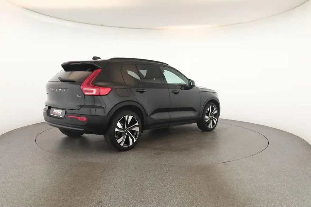 Volvo XC40 B4 Plus Dark LED Digi Navi HaKa ACC Kam 20" 07/2023-photo-26