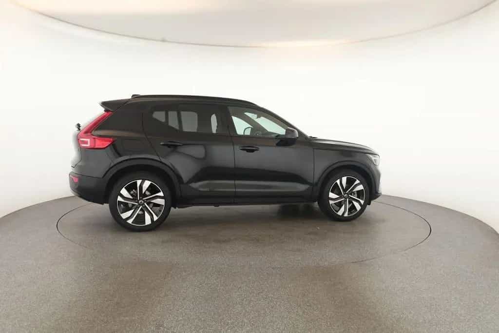 Volvo XC40 B4 Plus Dark LED Digi Navi HaKa ACC Kam 20" 07/2023-photo-28