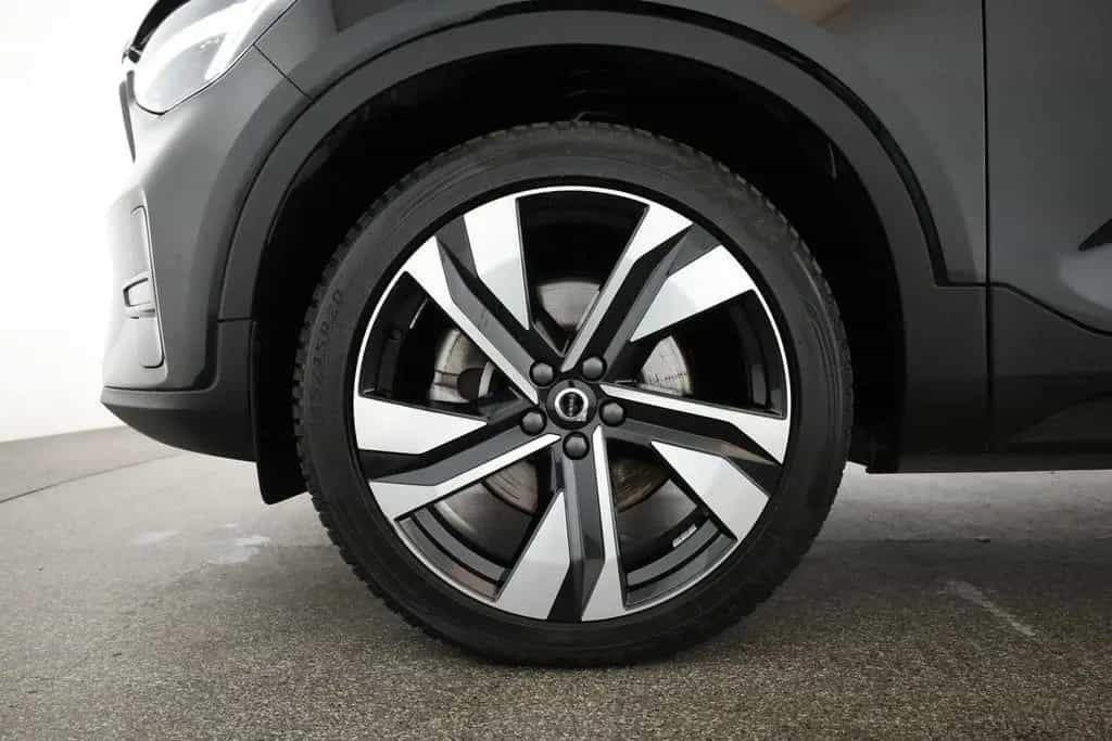 Volvo XC40 B4 Plus Dark LED Digi Navi HaKa ACC Kam 20" 07/2023-photo-6