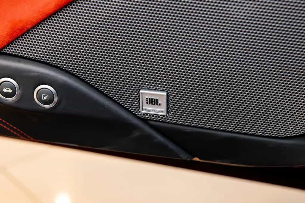 Ferrari 488 Spider NOVITEC*FACELIFT*LIFT*JBL*WARRANTY 01/2019-photo-22