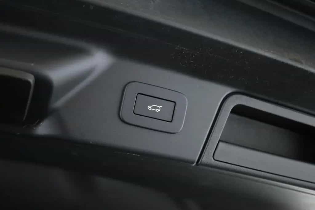 Land Rover Range Rover Rover Velar P400 AWD R-Dynamic SE BLACK 22 07/2023-photo-10