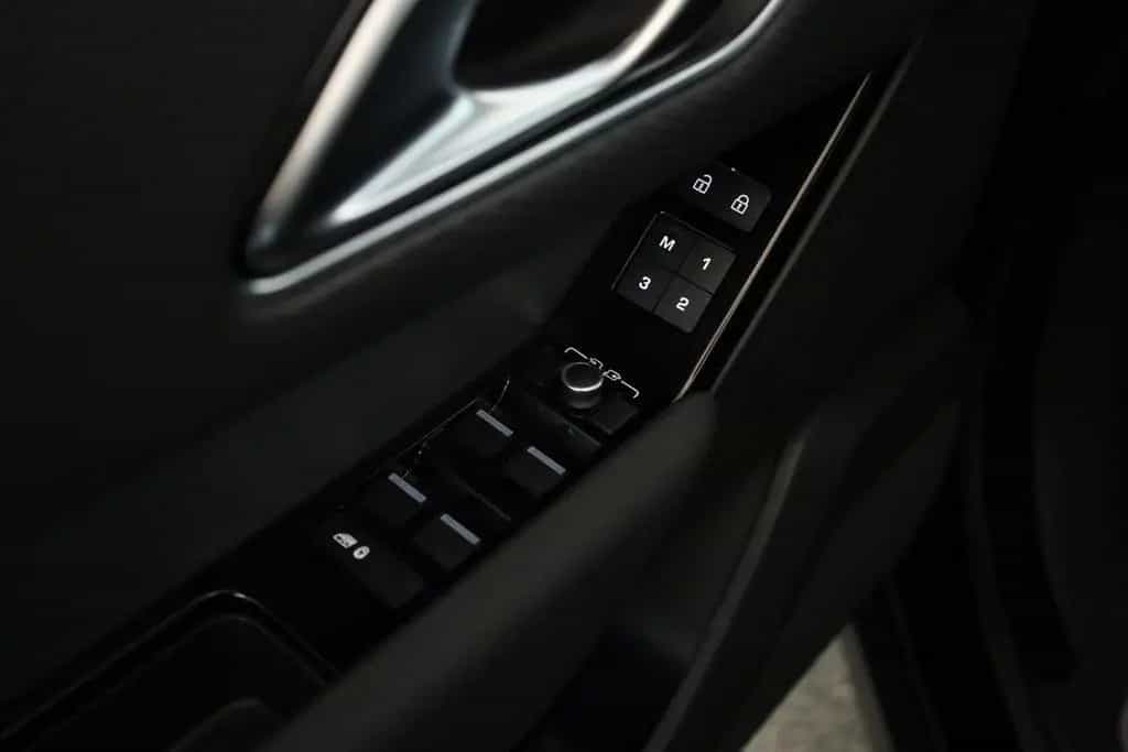 Land Rover Range Rover Rover Velar P400 AWD R-Dynamic SE BLACK 22 07/2023-photo-18