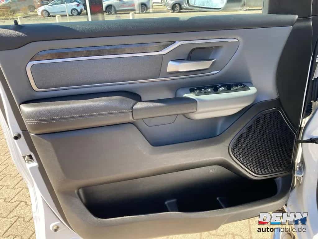 Dodge RAM 1500 4X4 AHK Leder Hardtop SHZ Prinz Gas 07/2020-photo-15