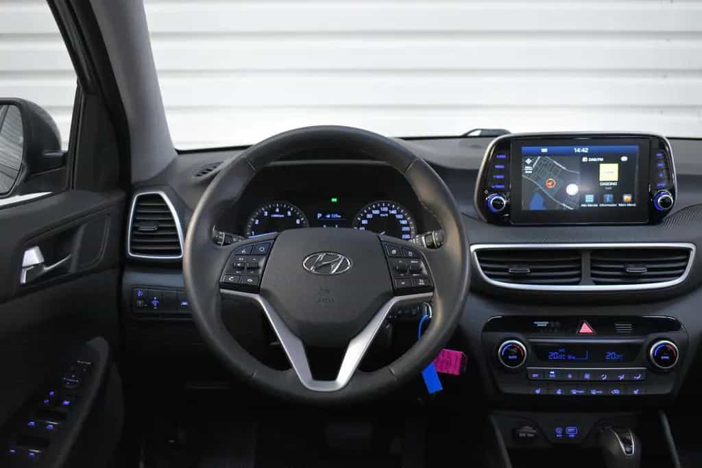 Hyundai TUCSON 1.6 Advantage Automatik+LED+SHZ+LHZ+Tempo 12/2019-photo-19