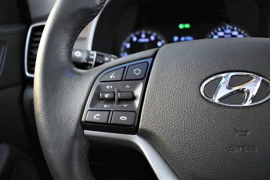 Hyundai TUCSON 1.6 Advantage Automatik+LED+SHZ+LHZ+Tempo 12/2019-photo-25