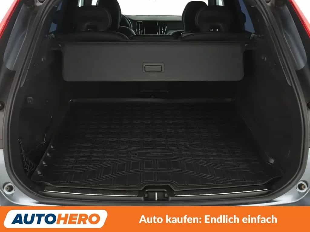 Volvo XC60 2.0 B4 R Design 2WD Aut.*NAVI*LED*TEMPO*CAM 06/2021-photo-17