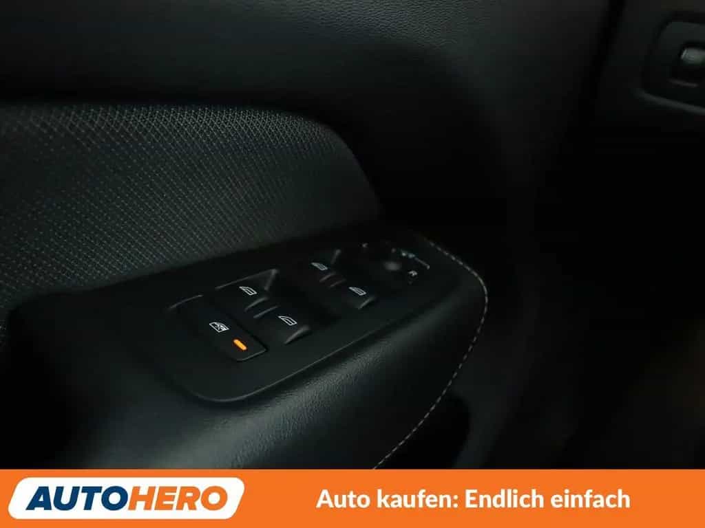 Volvo XC60 2.0 B4 R Design 2WD Aut.*NAVI*LED*TEMPO*CAM 06/2021-photo-22