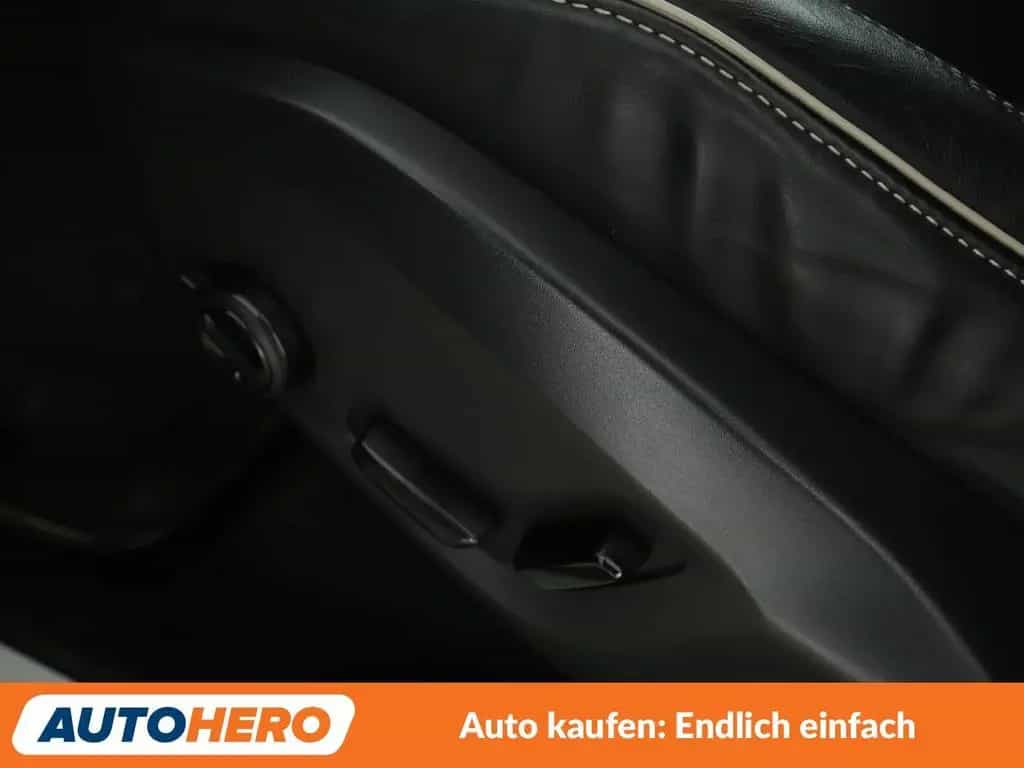 Volvo XC60 2.0 B4 R Design 2WD Aut.*NAVI*LED*TEMPO*CAM 06/2021-photo-23