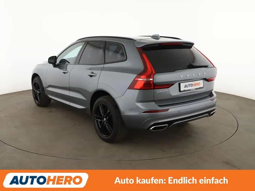 Volvo XC60 2.0 B4 R Design 2WD Aut.*NAVI*LED*TEMPO*CAM 06/2021-photo-3