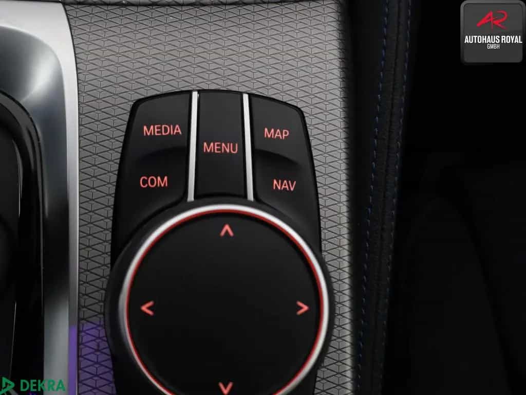 BMW 520 d T M SPORT PANO,HEADUP,AHK,KEYLESS,CARPLAY 01/2020-photo-25