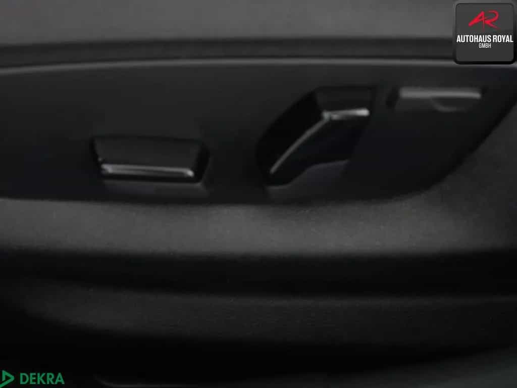 BMW 520 d T M SPORT PANO,HEADUP,AHK,KEYLESS,CARPLAY 01/2020-photo-28