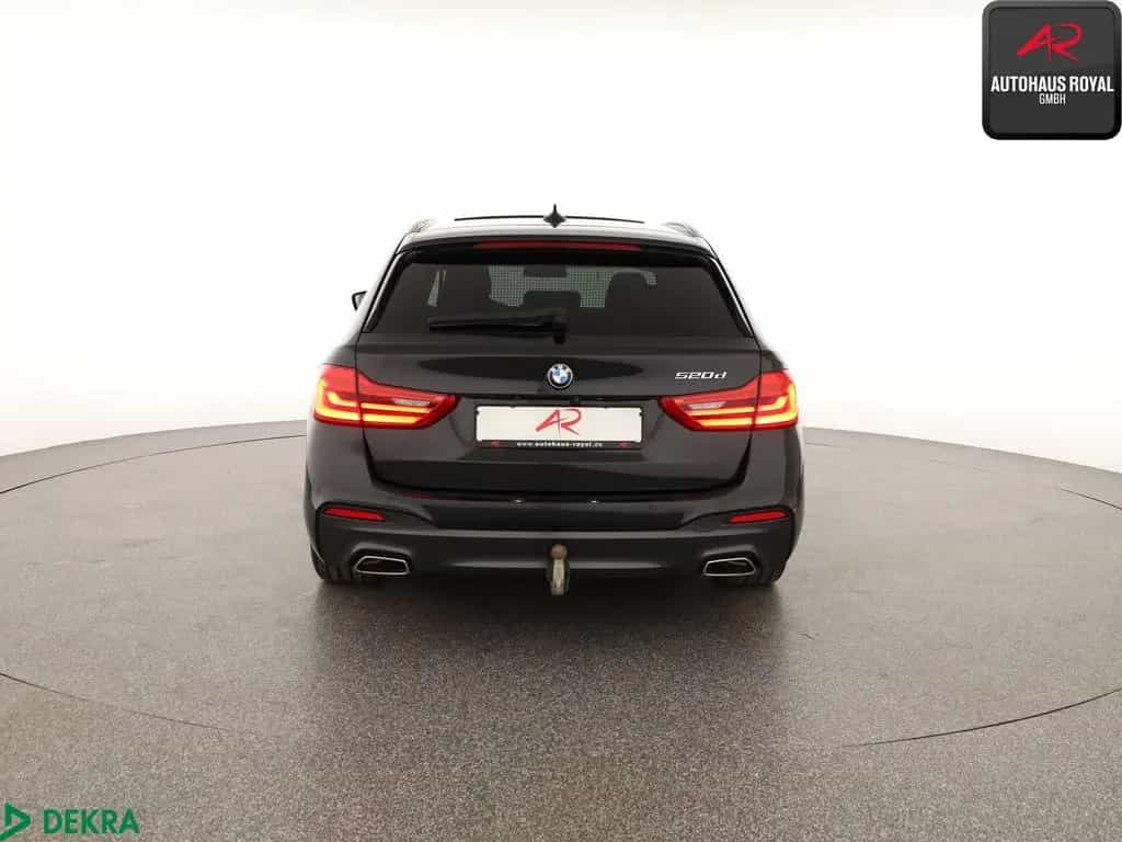 BMW 520 d T M SPORT PANO,HEADUP,AHK,KEYLESS,CARPLAY 01/2020-photo-3