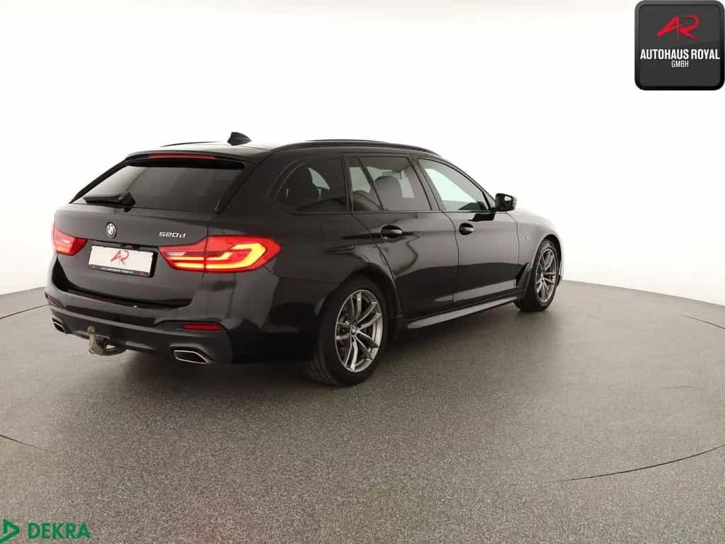 BMW 520 d T M SPORT PANO,HEADUP,AHK,KEYLESS,CARPLAY 01/2020-photo-4