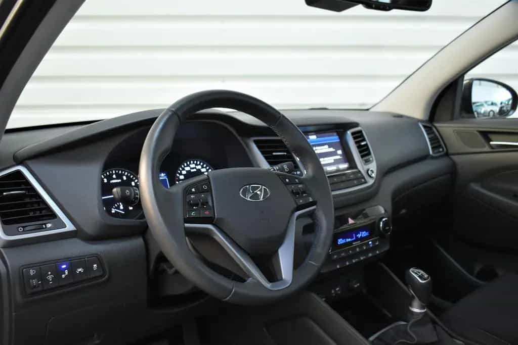 Hyundai TUCSON 1.6 Intro Edition 4WD+1.Hand+Nur.36.600km 12/2015-photo-6
