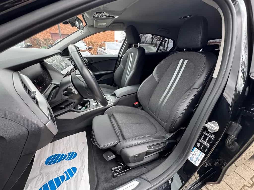 BMW 1 Series 118i Limousine  Advantage*Head Up*Lichtpaket*SHZ 12/2019-photo-12
