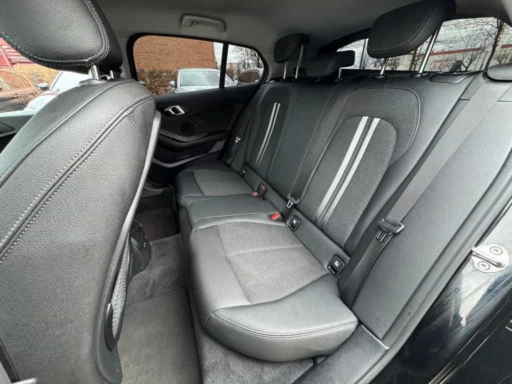 BMW 1 Series 118i Limousine  Advantage*Head Up*Lichtpaket*SHZ 12/2019-photo-18