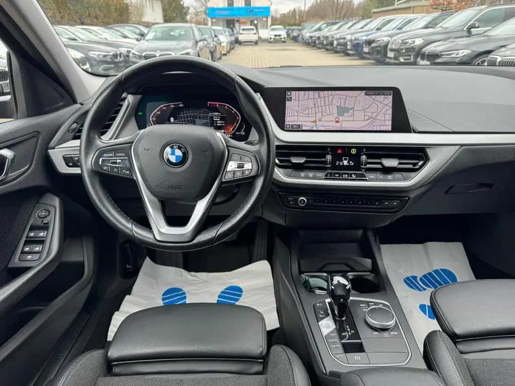BMW 1 Series 118i Limousine  Advantage*Head Up*Lichtpaket*SHZ 12/2019-photo-19