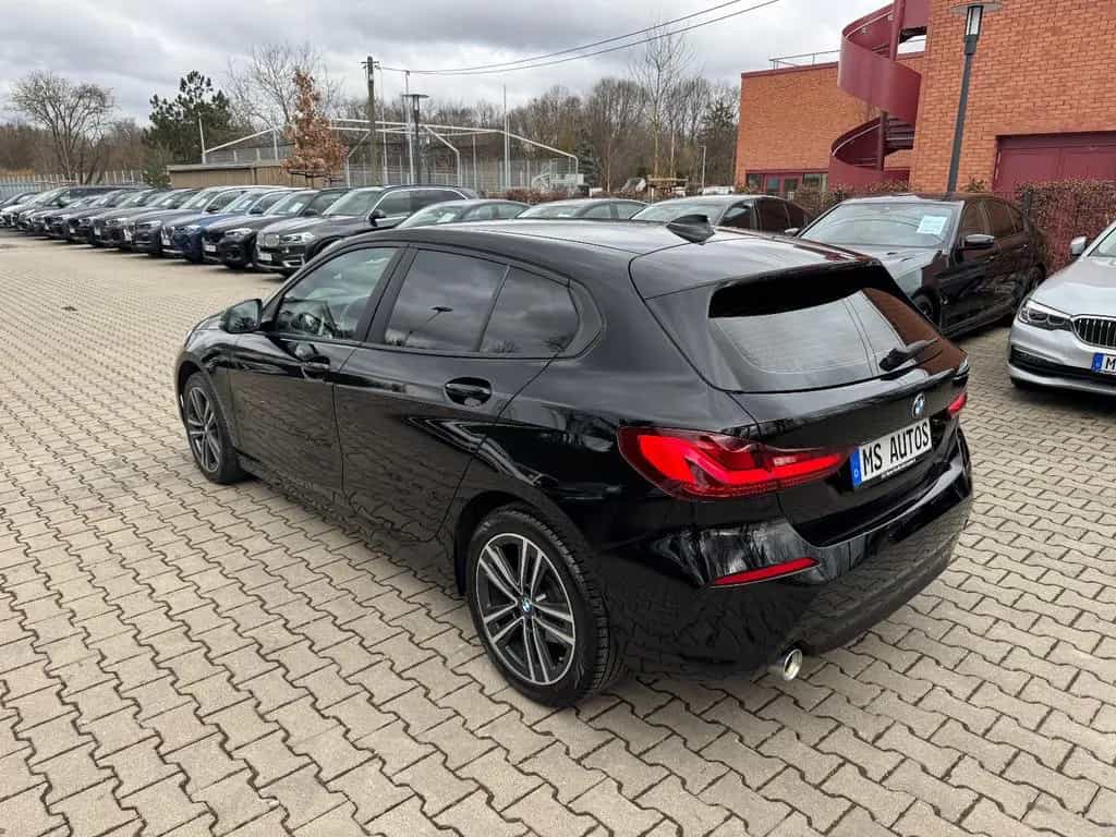 BMW 1 Series 118i Limousine  Advantage*Head Up*Lichtpaket*SHZ 12/2019-photo-2
