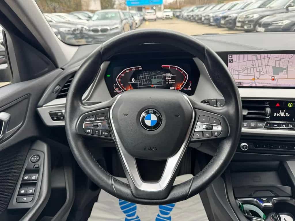 BMW 1 Series 118i Limousine  Advantage*Head Up*Lichtpaket*SHZ 12/2019-photo-20