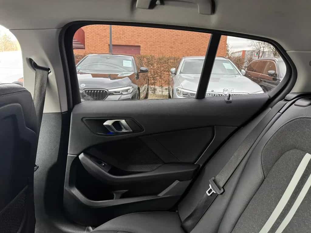 BMW 1 Series 118i Limousine  Advantage*Head Up*Lichtpaket*SHZ 12/2019-photo-29