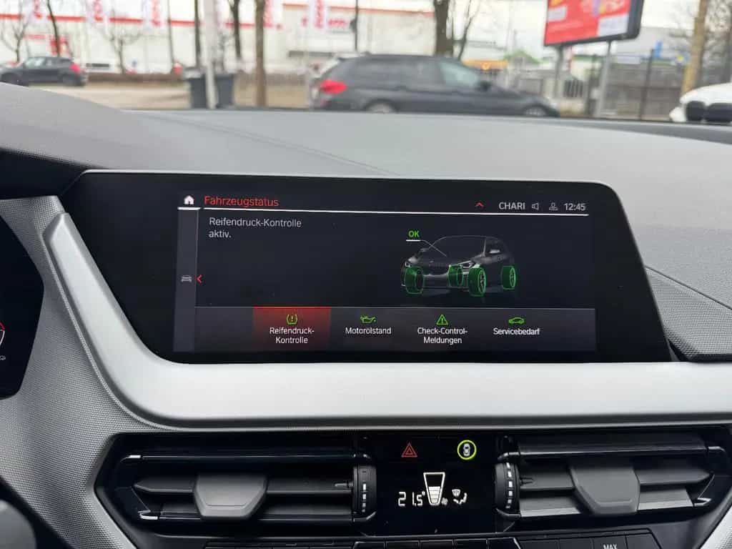 BMW 1 Series 118i Limousine  Advantage*Head Up*Lichtpaket*SHZ 12/2019-photo-31