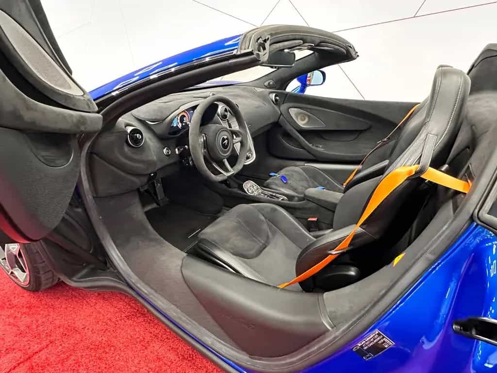 McLaren 600LT 03/2020-photo-10