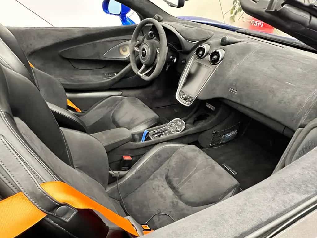 McLaren 600LT 03/2020-photo-11
