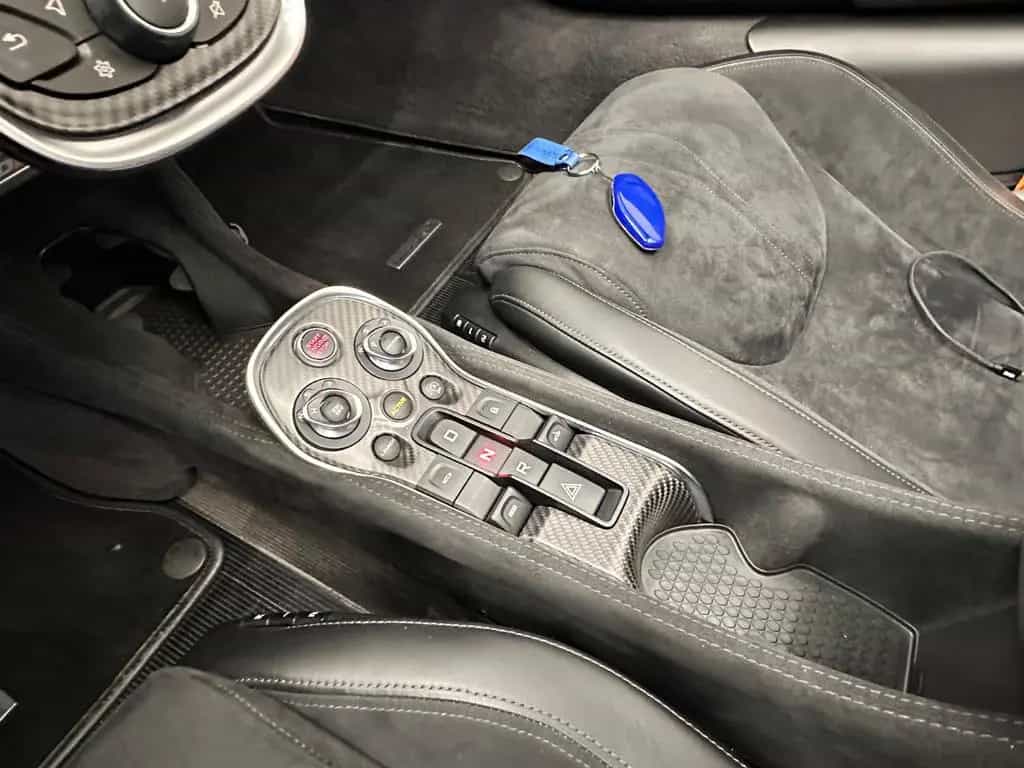 McLaren 600LT 03/2020-photo-13