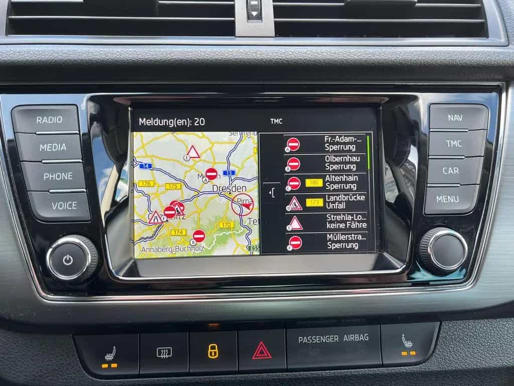 Skoda Fabia DSG RF-Kamera Sitzheizg Parkpilot Navi 10/2016-photo-13