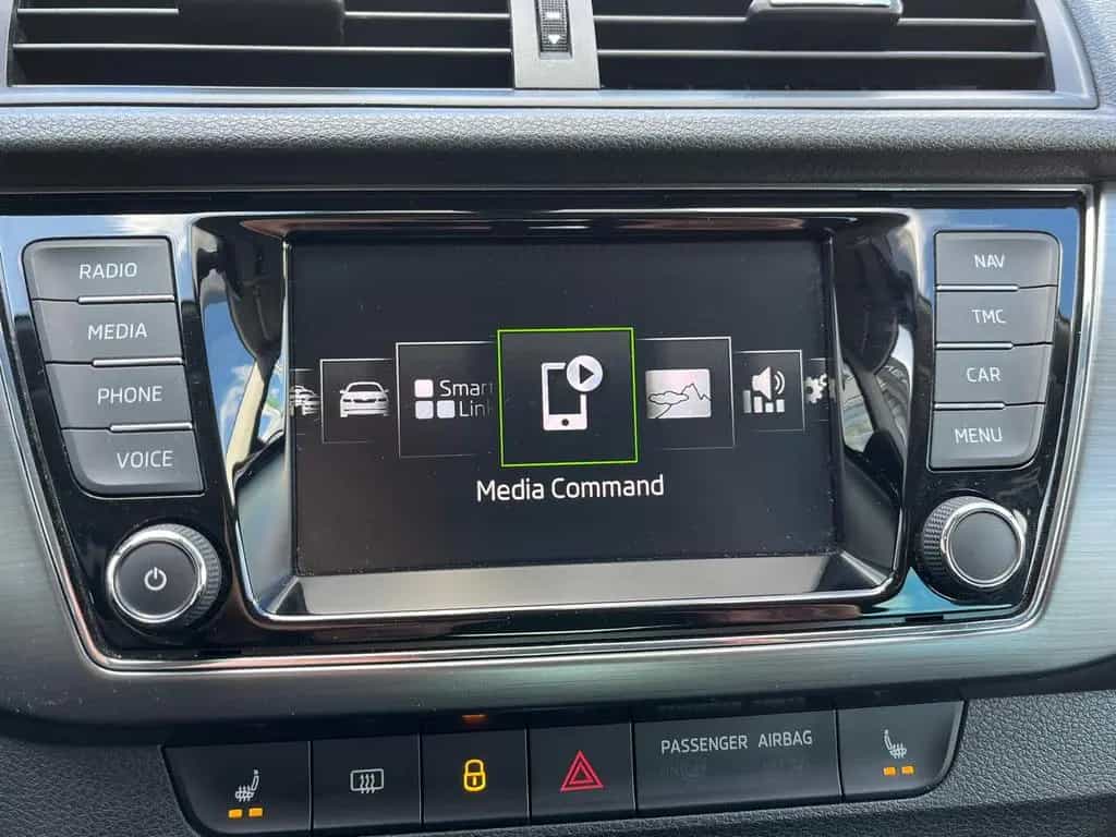 Skoda Fabia DSG RF-Kamera Sitzheizg Parkpilot Navi 10/2016-photo-21