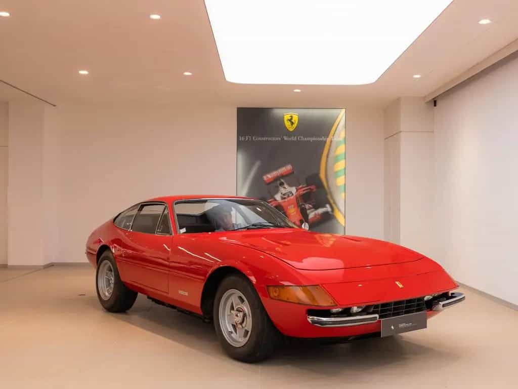 Ferrari 365 Daytona 10/1972-photo-12