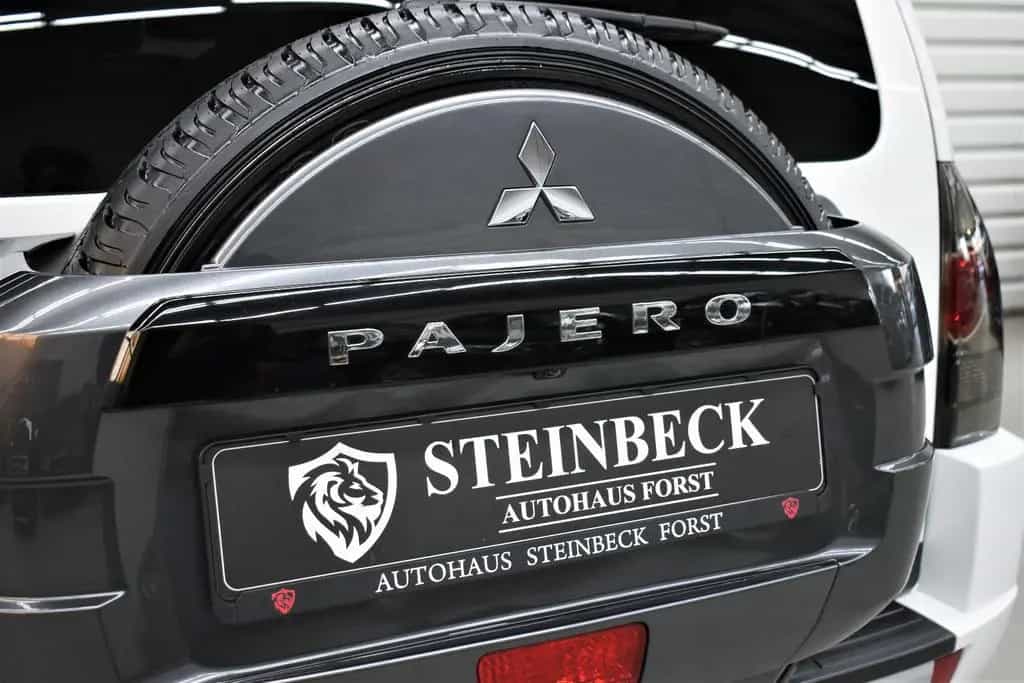 Mitsubishi Pajero 3.2 DI-D Top Autom.+Schiebedach+AHK+Xenon 12/2017-photo-29