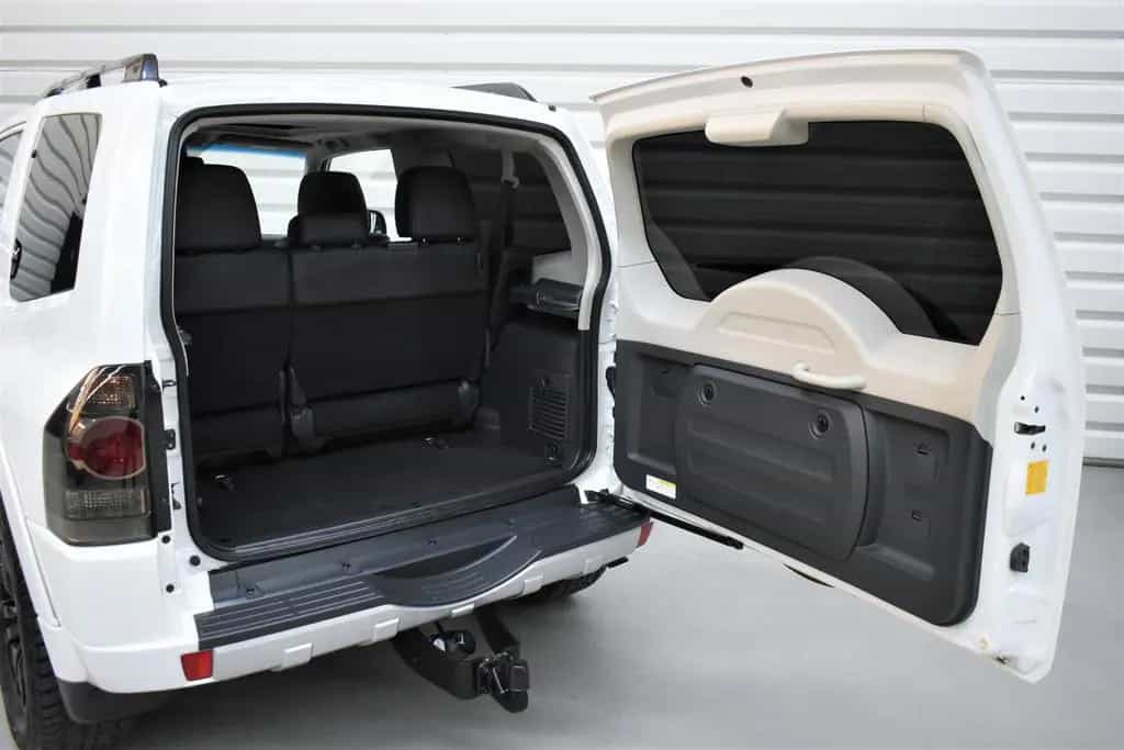 Mitsubishi Pajero 3.2 DI-D Top Autom.+Schiebedach+AHK+Xenon 12/2017-photo-30