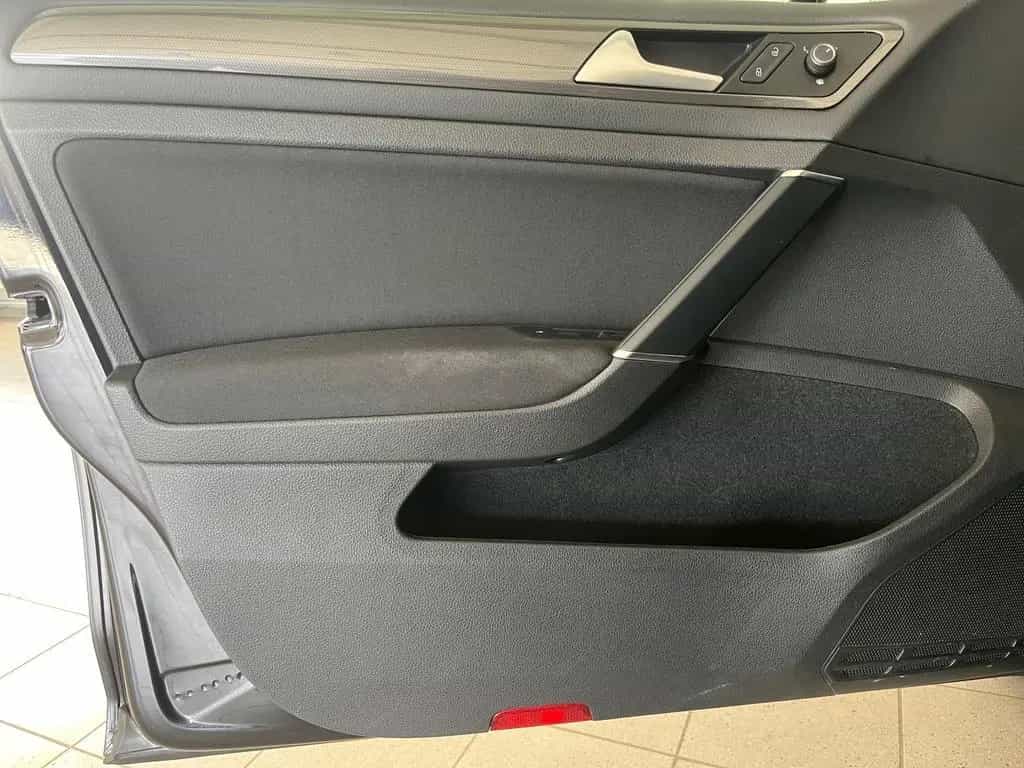Volkswagen Golf VII JOIN TSI+ALU 16+SITZHEIZUNG+NAVI+EINPAR 04/2018-photo-8