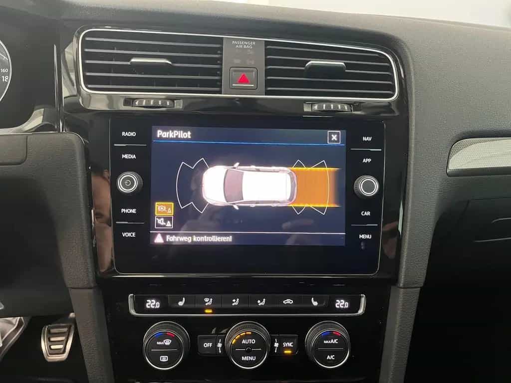 Volkswagen Golf VII JOIN TSI+ALU 16+SITZHEIZUNG+NAVI+EINPAR 04/2018-photo-16