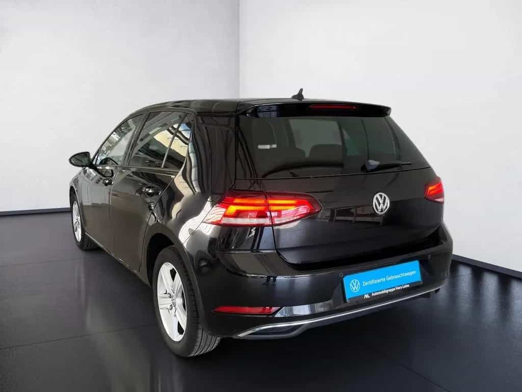 Volkswagen Golf VII JOIN TSI+ALU 16+SITZHEIZUNG+NAVI+EINPAR 04/2018-photo-0