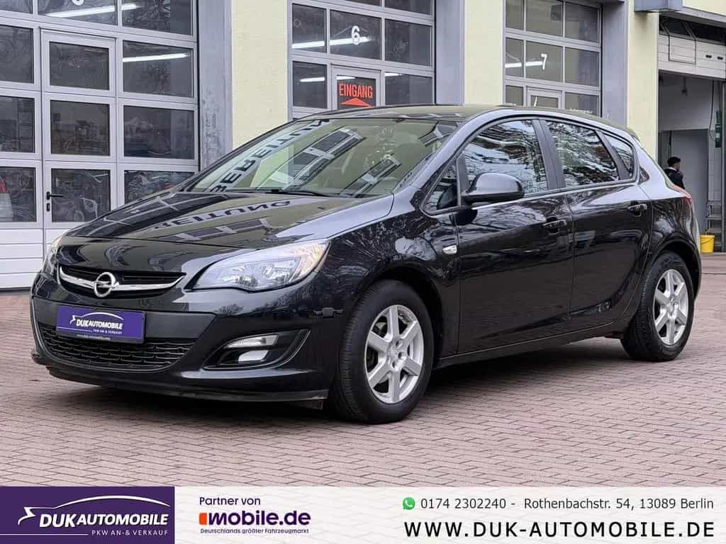 Opel Astra J 5-trg. Selection *Tüv Neu* 06/2015-photo-0