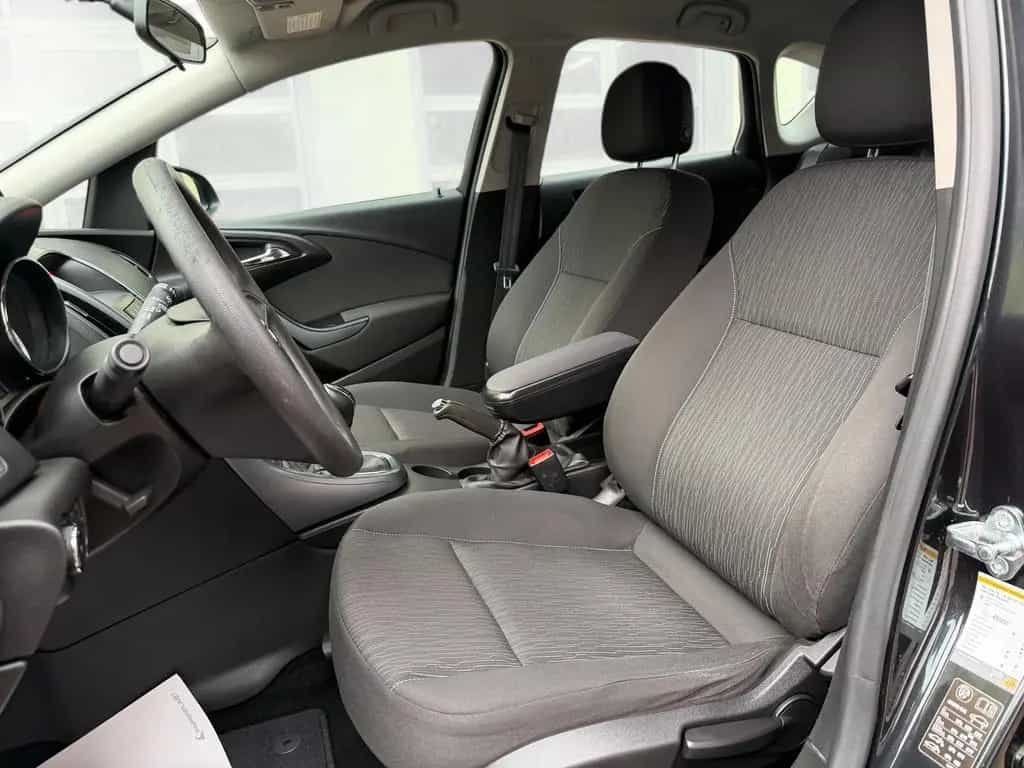 Opel Astra J 5-trg. Selection *Tüv Neu* 06/2015-photo-1