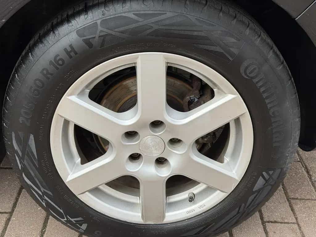 Opel Astra J 5-trg. Selection *Tüv Neu* 06/2015-photo-39