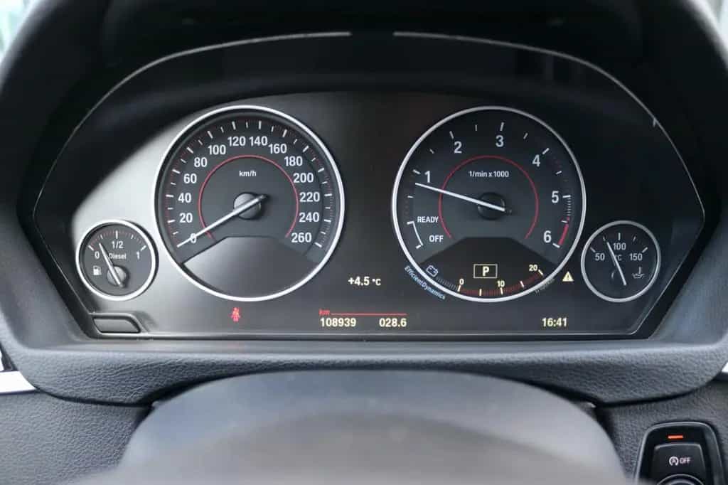 BMW 320 d Touring Sport Line Navi Klima SHZ PDC LED 07/2019-photo-12