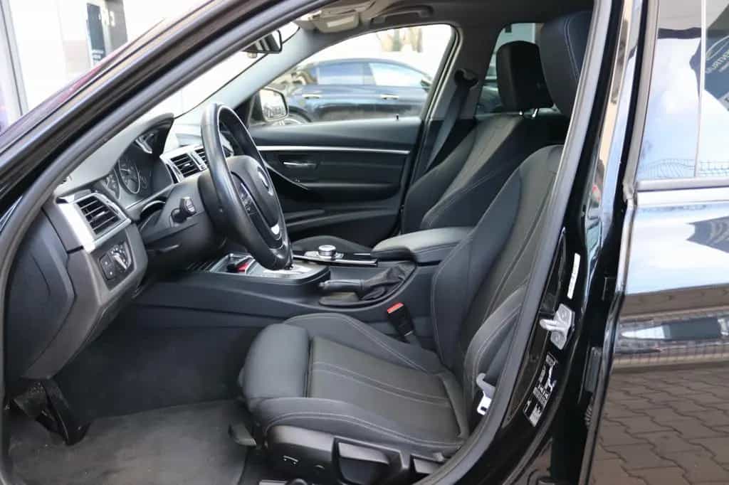 BMW 320 d Touring Sport Line Navi Klima SHZ PDC LED 07/2019-photo-13