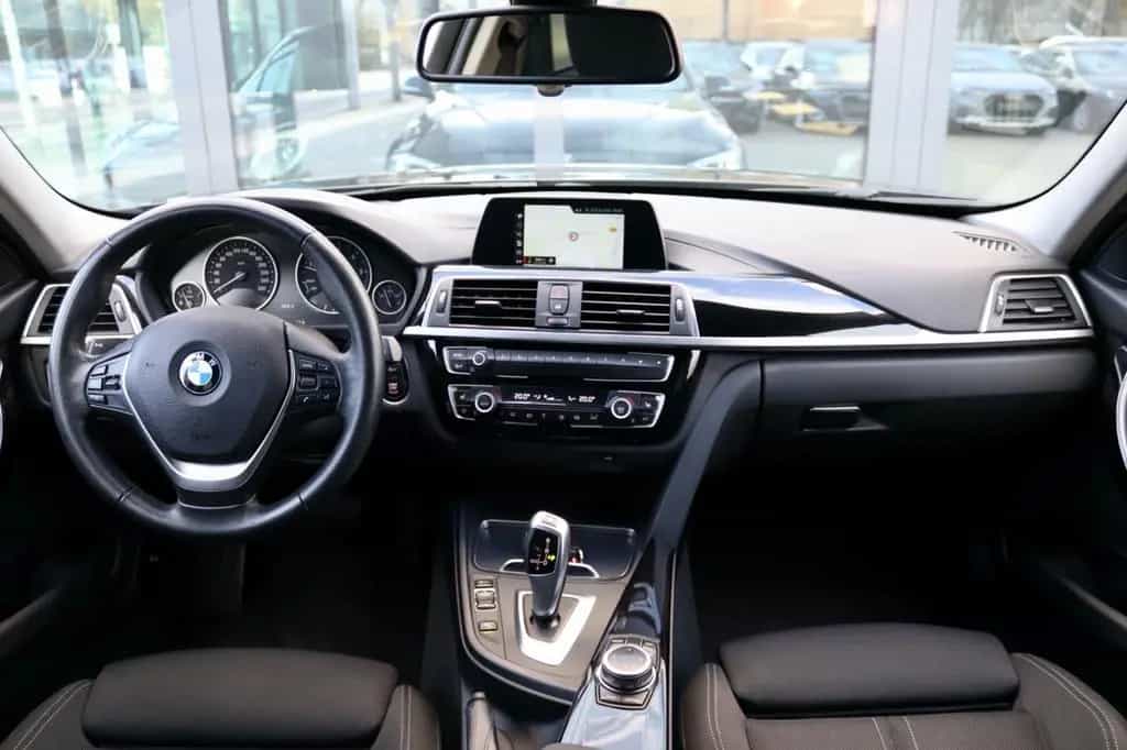 BMW 320 d Touring Sport Line Navi Klima SHZ PDC LED 07/2019-photo-15