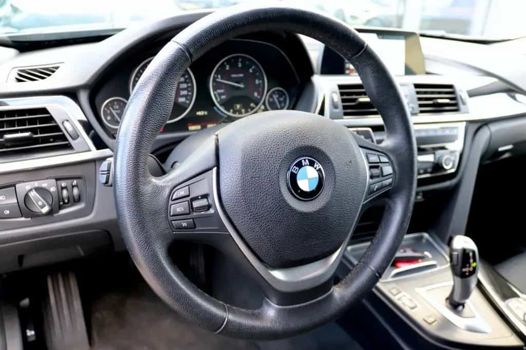 BMW 320 d Touring Sport Line Navi Klima SHZ PDC LED 07/2019-photo-20