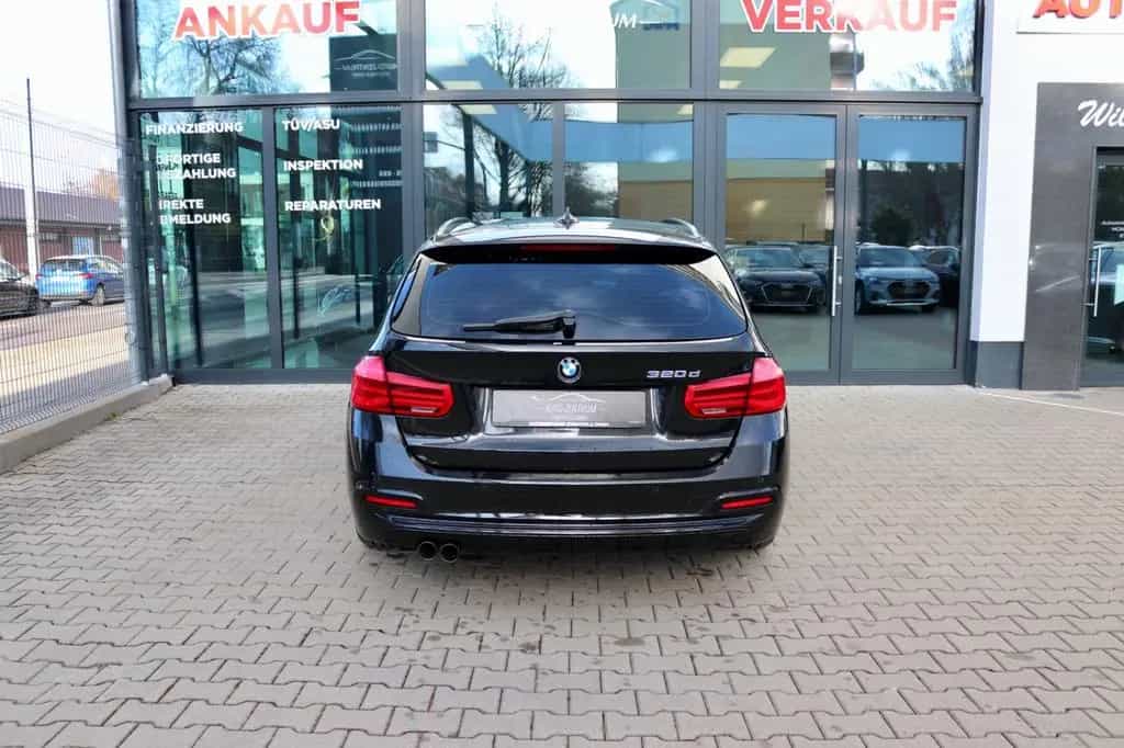 BMW 320 d Touring Sport Line Navi Klima SHZ PDC LED 07/2019-photo-5