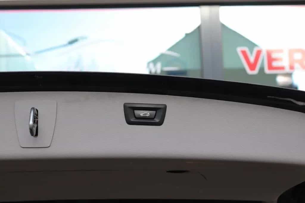 BMW 320 d Touring Sport Line Navi Klima SHZ PDC LED 07/2019-photo-7