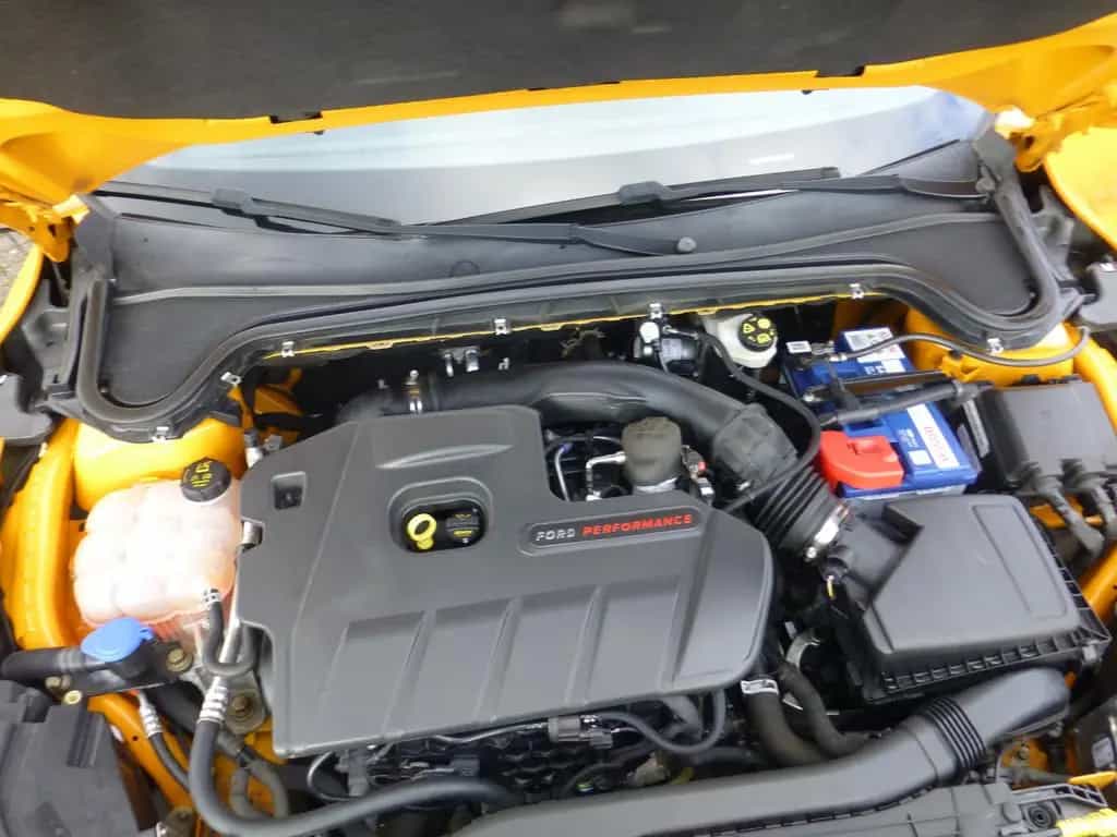 Ford Focus ST Performance Paket, HUD,Kamera,19Zoll 06/2020-photo-28