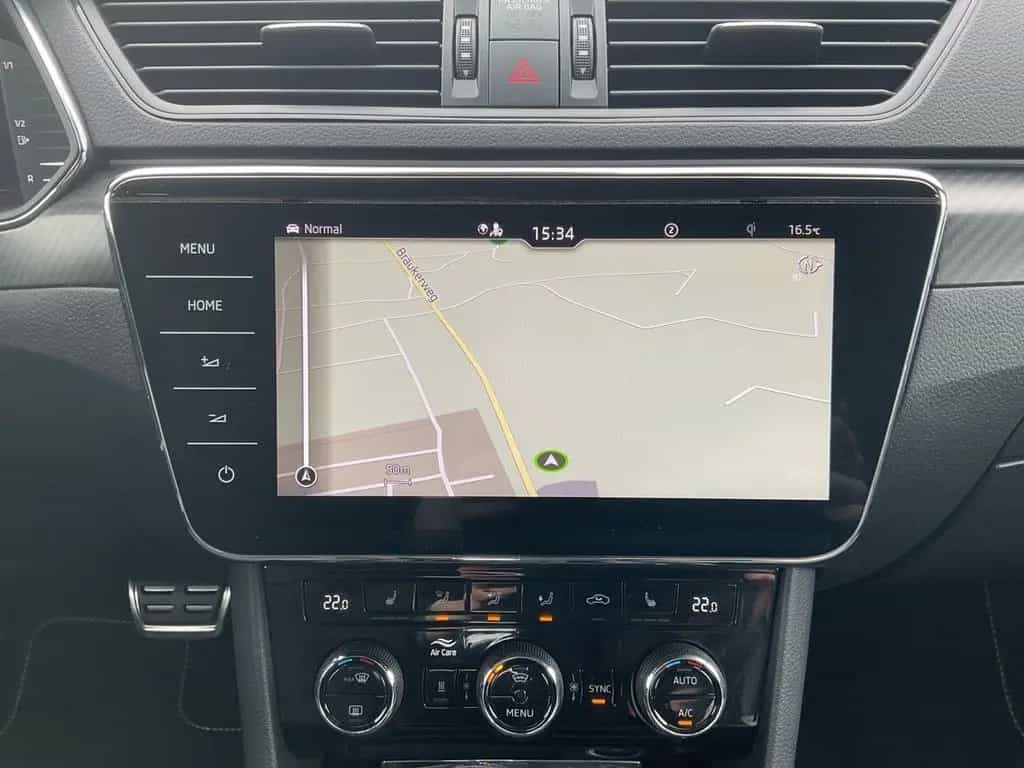 Skoda Superb Combi 2.0TDI 4x4 Sportline 360+AHK+LED+NA 12/2022-photo-11
